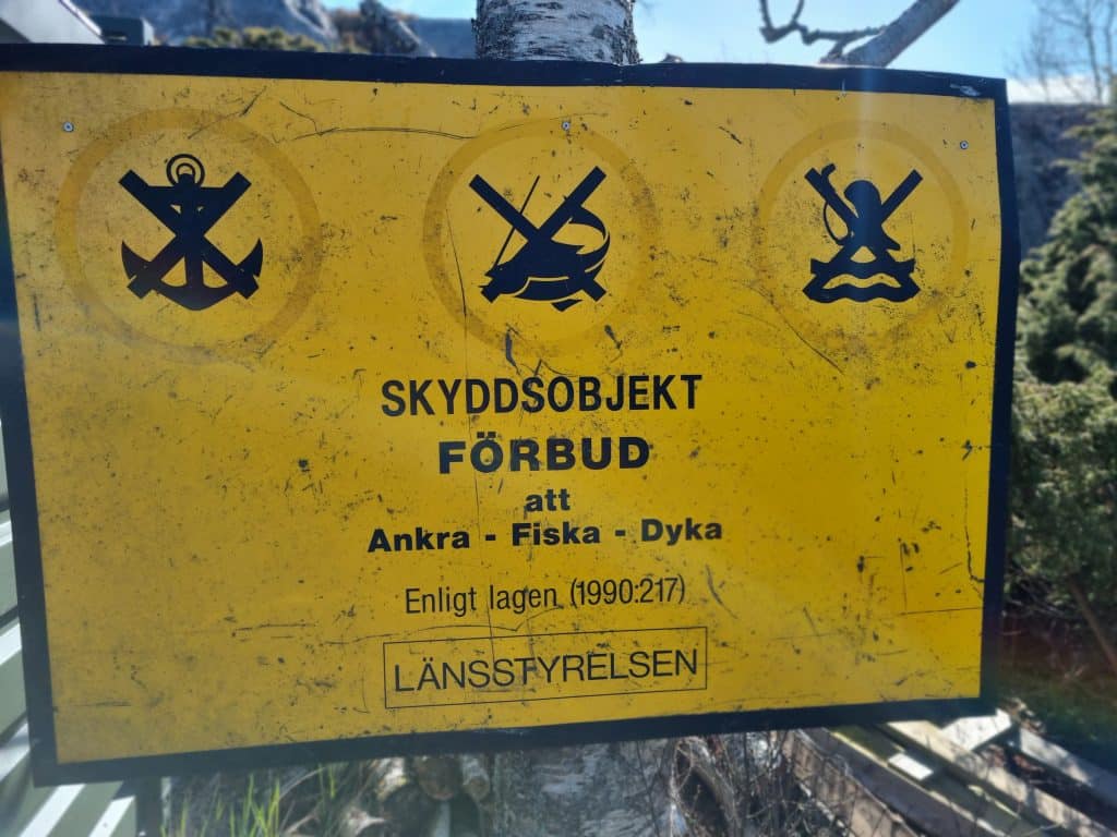 Upphittad skylt